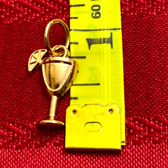 5/$10❤️❤️❤️NEW ROSE GOLD TONED ALLOY COCKTAIL CHARM PENDANT - Picture 2 of 2